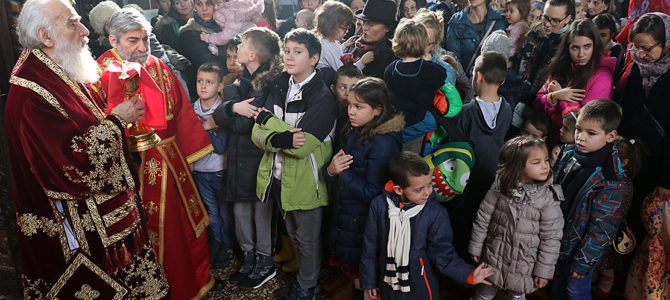 Детинци у храму Светог Георгија на Бежанији