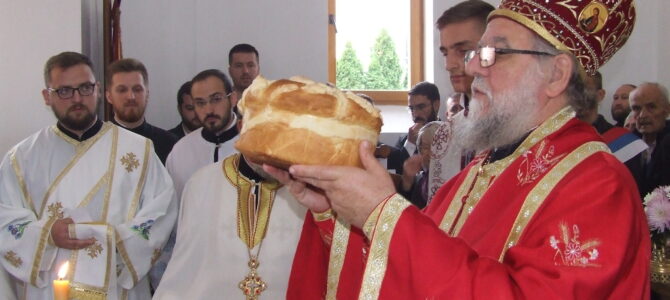 Његово Преосвештенство Епископ сремски г. Василије богослужио у Петроварадину Његово Преосвештенство Епископ сремски г. Василије богослужио у Петроварадину