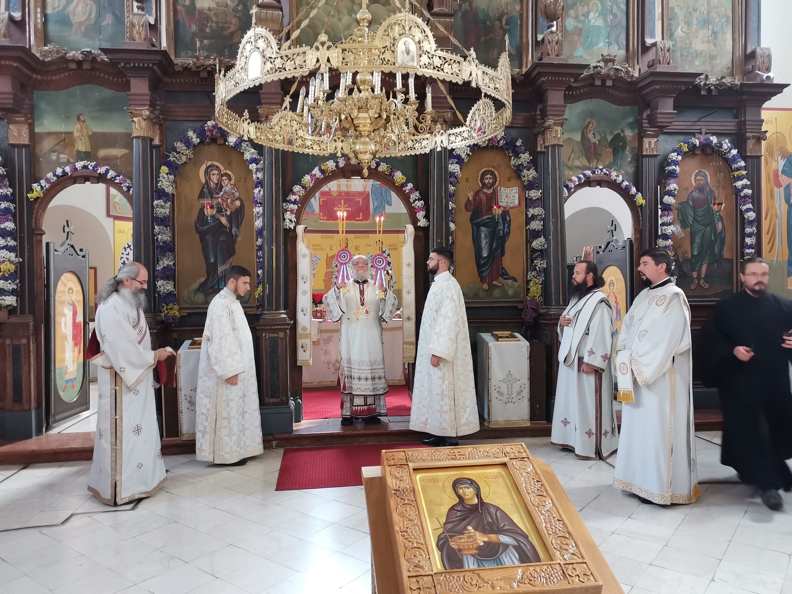 Светом архијерејском Литургијом прослављена слава манастира Фенек