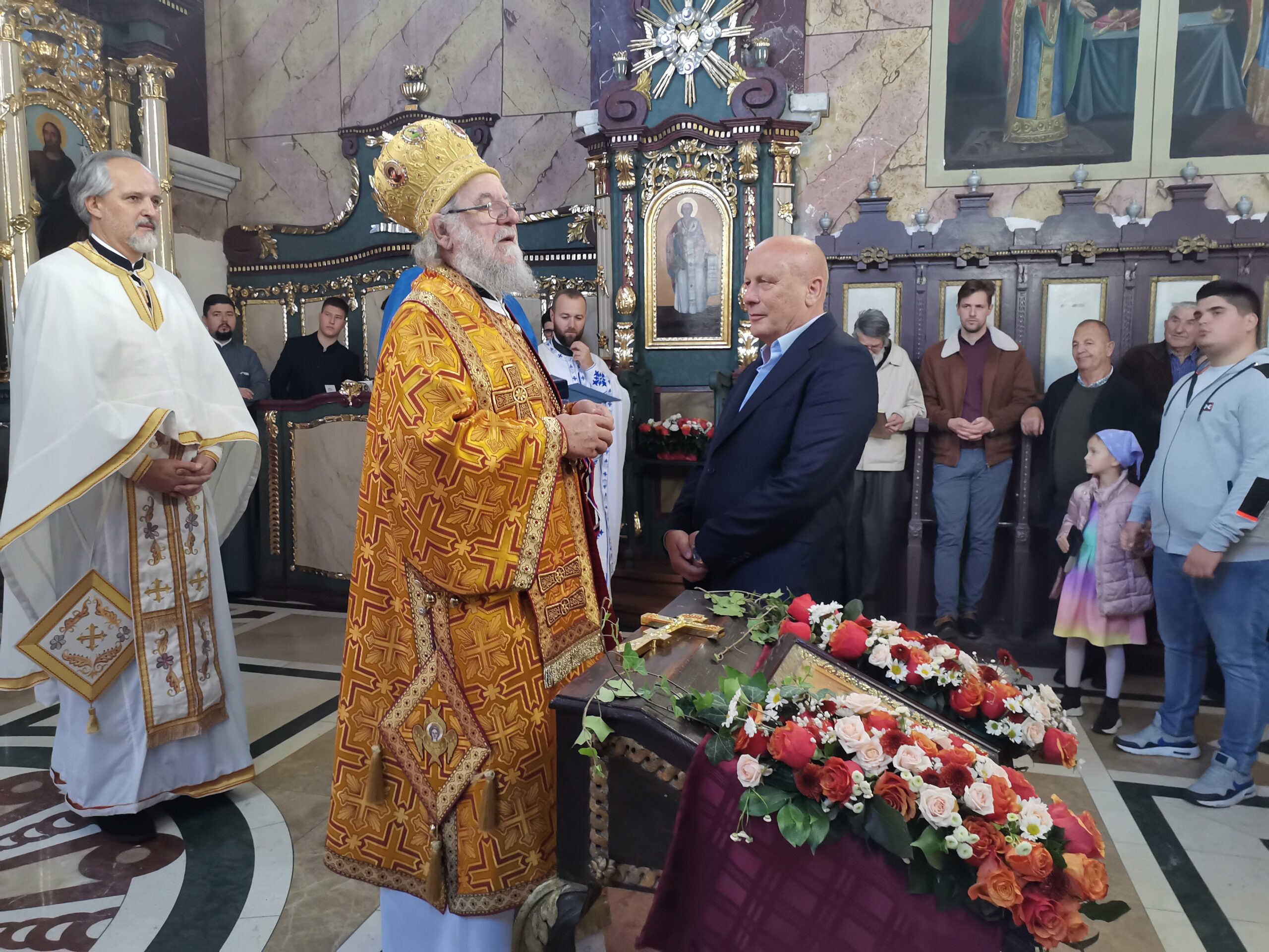 Освећење иконостаса у добановачкој цркви Светог Николаја Мирликијског