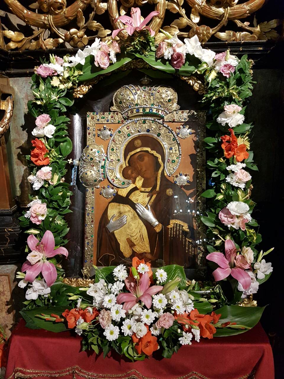Спомен чудотворне иконе Мајке Божије Бездинске прослављен у Сремским Карловцима