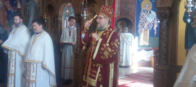 Његово Преосвештенство Епископ сремски Г. Василије осветио фрескопис у храму Свете Тројице у Новој Пазови