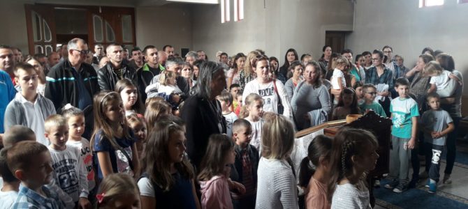 Литургија и молебан на почетку школске године у Новој Пазови
