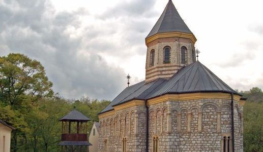 Његово Преосвештенство Епископ сремски Г. Василије освештао нови конак у манастиру Мала Ремета