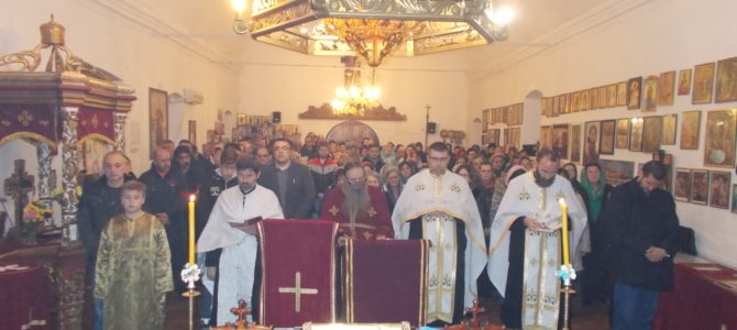 Молитвена прослава Светог Нектарија Егинског у митровачком храму Светог архиђакона Стефана