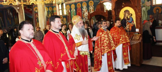 Епископ Фотије: Крст – символ везе са Богом и ближњима