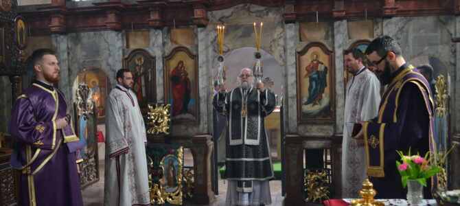 НАЈАВА: Његово Преосвештенство Епископ сремски г. Василије у недељу богослужи у манастиру Крушедол