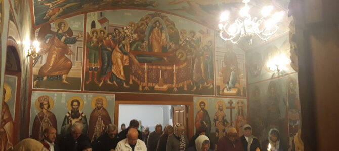 Света Литургија у Гробљанској капели у Раковцу на дан Покрова Пресвете Богородице