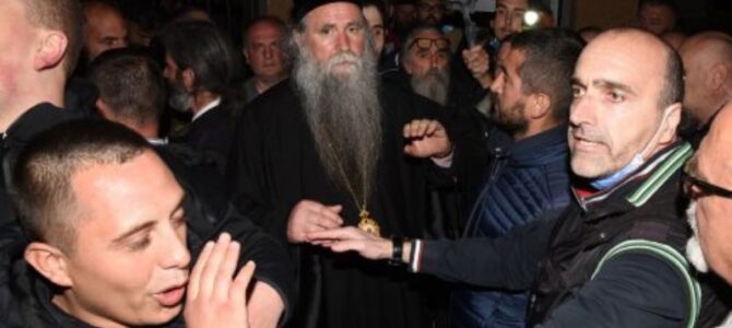 Одбијене жалбе адвоката: Епископ Јоаникије и свештеници остају у притвору
