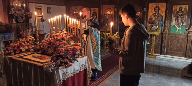 Свеноћно бденије у храму Покрова Пресвете Богородице у Петроварадину