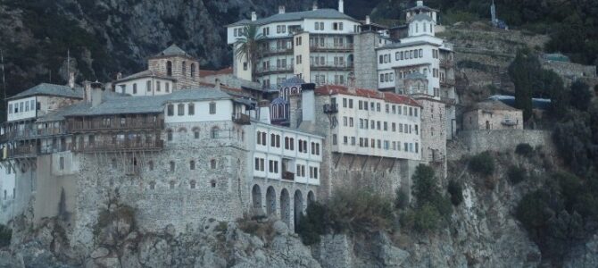 Света Гора: Шест манастира у карантину – Упокојио се један монах