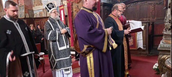 Исповест и причешће свештенства и вероучитеља Архијерејског намесништва сремскомитровачког у Гргуревцима