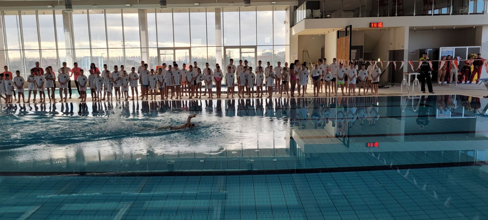 Други Сабор пливања у Сремској Митровици за Часни крст ученика основних и средњих школа