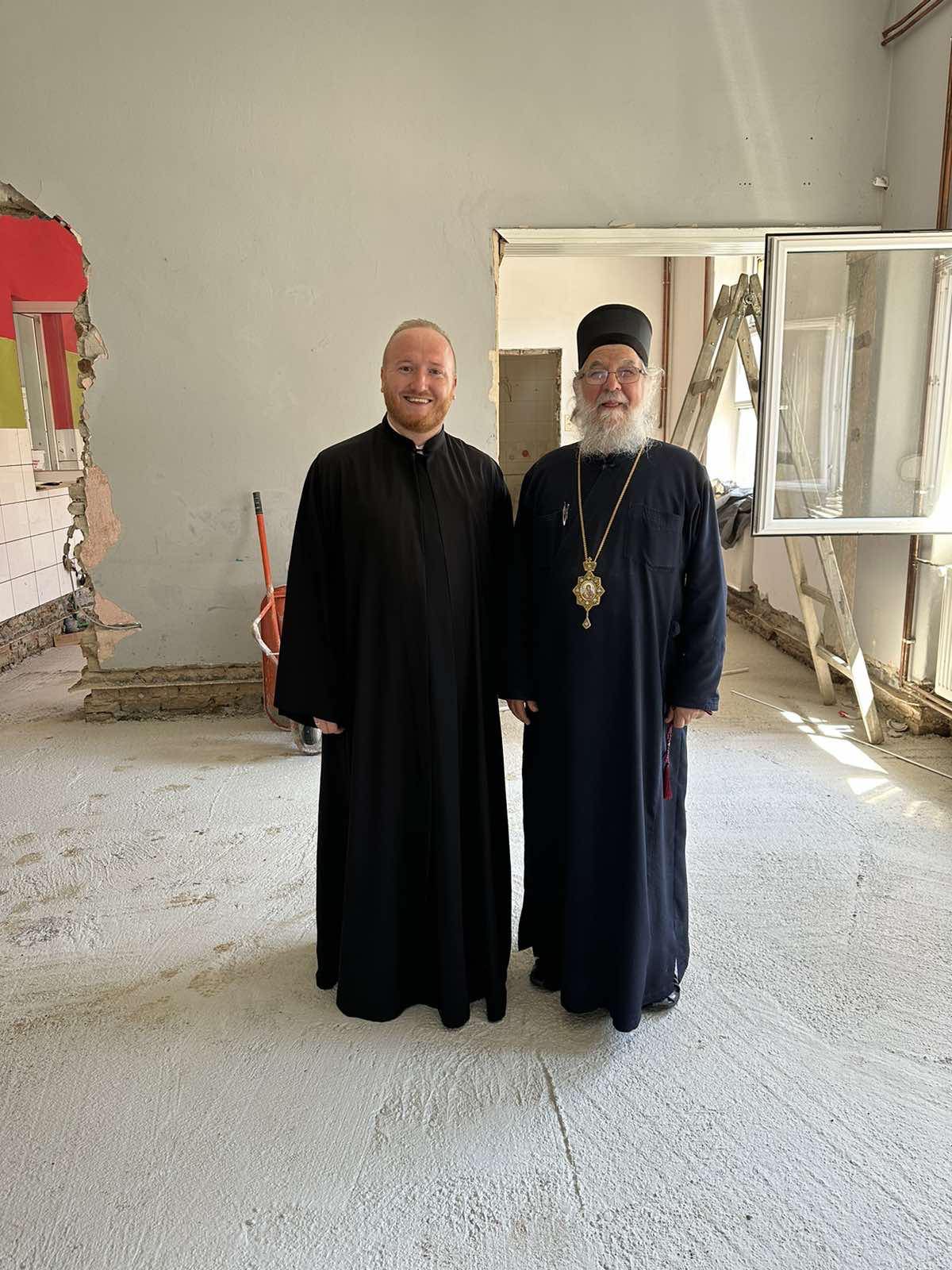 Епископ сремски Господин Василије обишао радове на Епархијском центру при храму Вазнесења Господњег у Руми