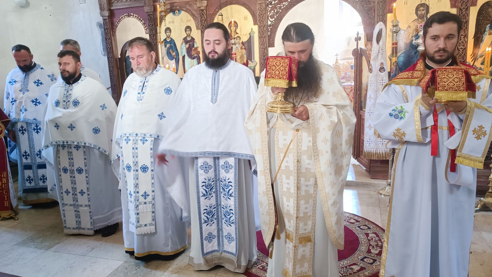 Манастир Раковац прославио Свете бесребренике Козму и Дамјана