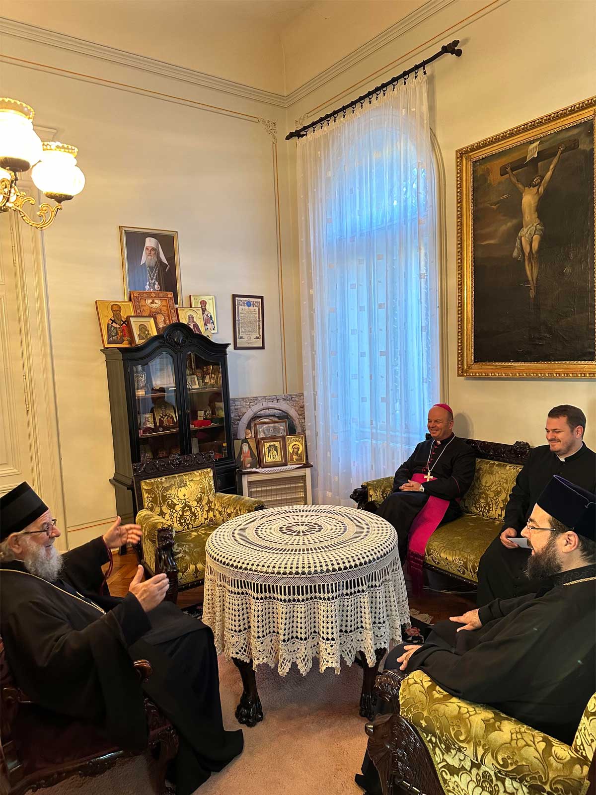 Епископ сремски примио у посету римокатоличког сремског Бискупа коадјутора