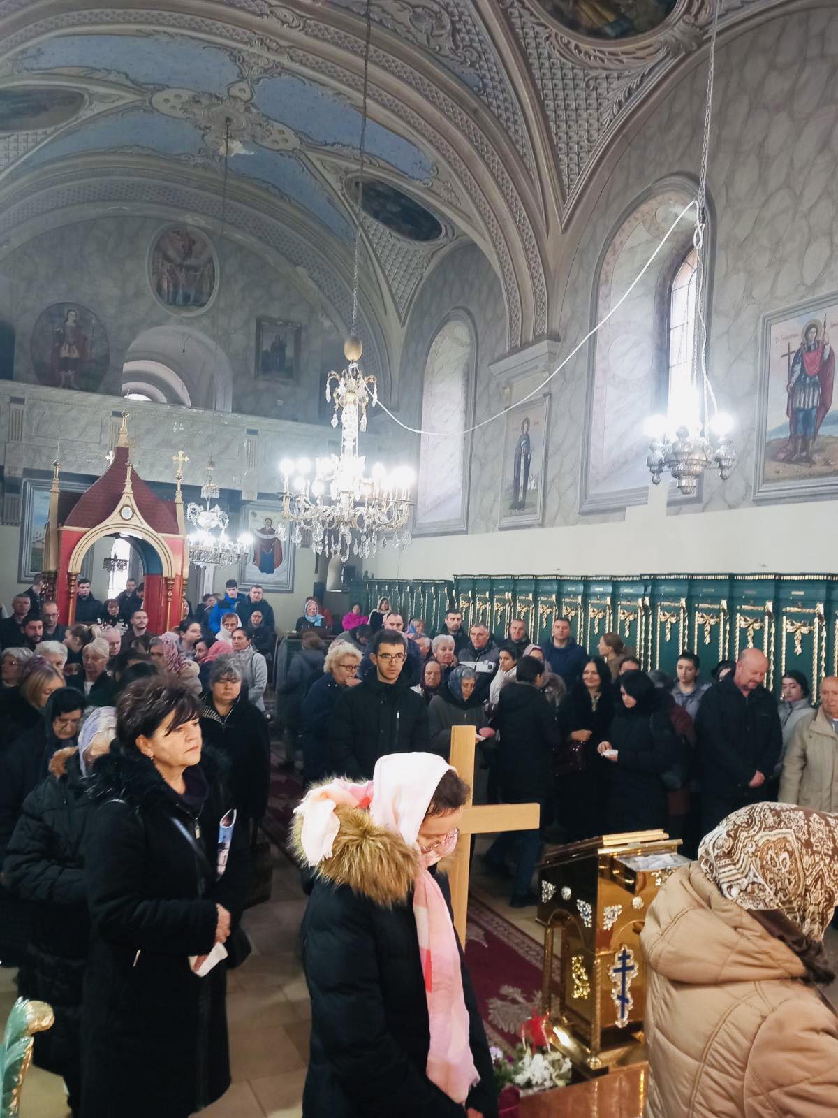 Молитвено обележена прва недеља Божићног поста у румском Вазнесењском храму