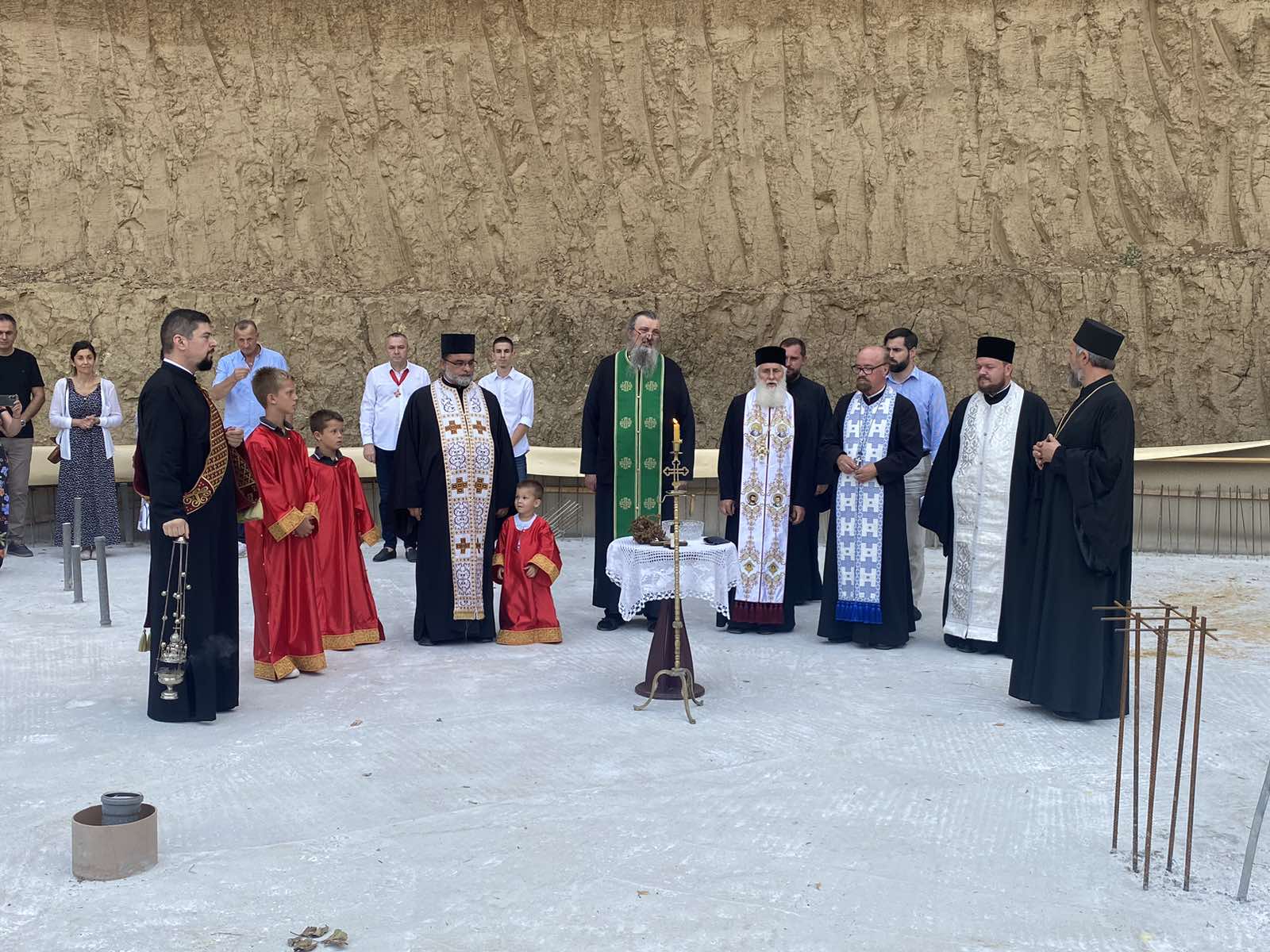 Освећење темеља новог конака у манастиру Старо Хопово