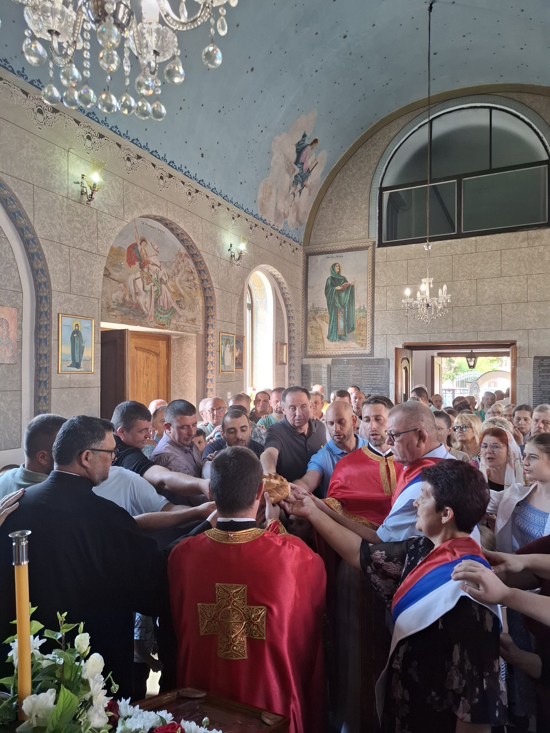 Храмовна и сеоска слава у Доњем Товарнику Храмовна и сеоска слава у Доњем Товарнику