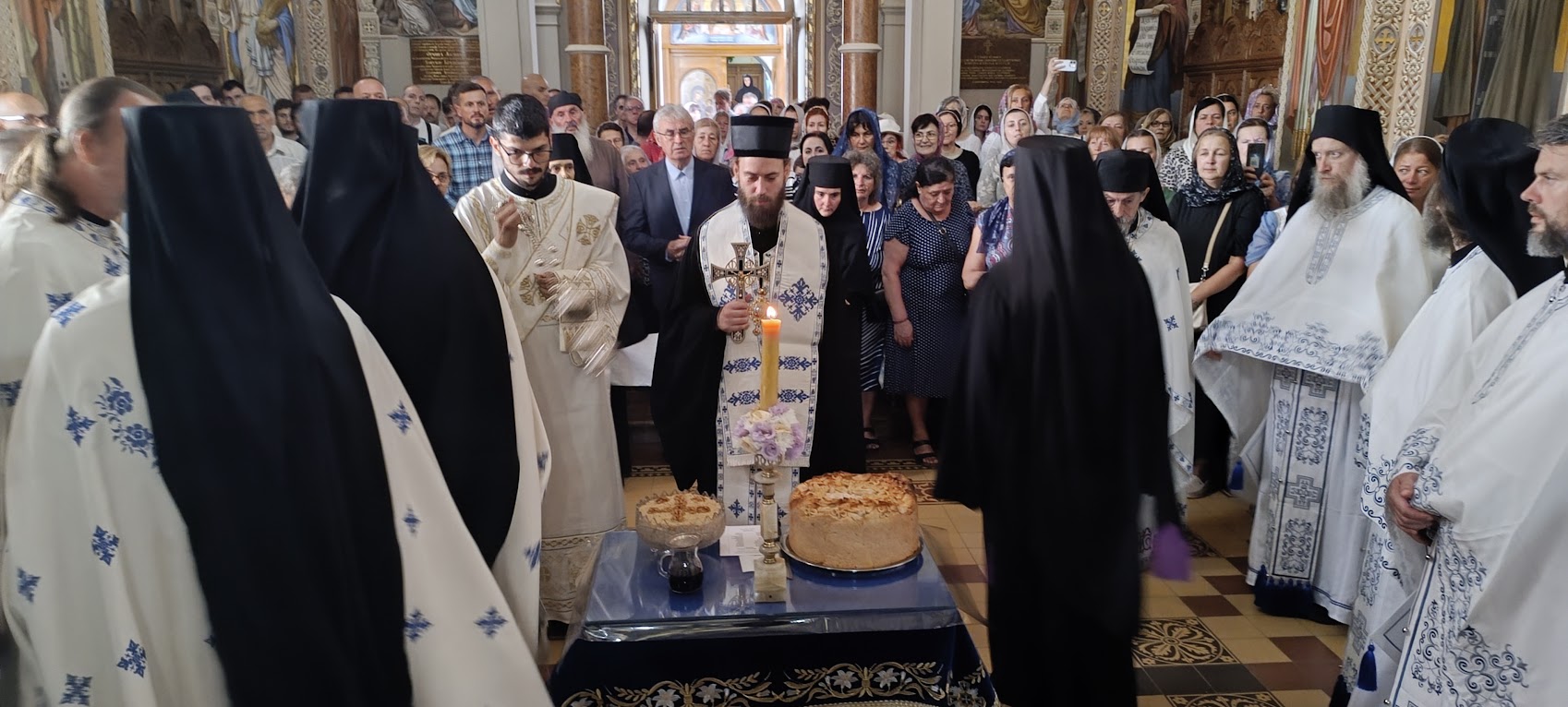 Празник Иконе Богородице Тројеручице у Гргетегу Празник Иконе Богородице Тројеручице у Гргетегу